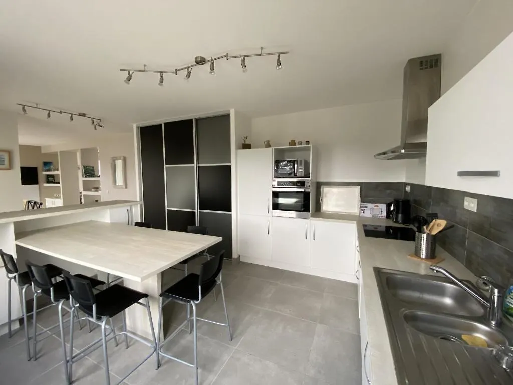 Maison Vue Mer - 2 A 10 Personnes Locquirec